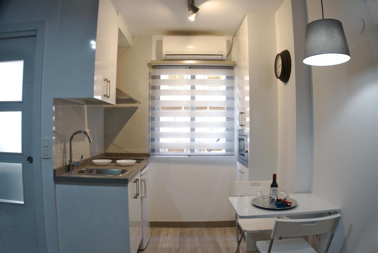 La Bella Malagueta Apartment Malaga Exterior photo